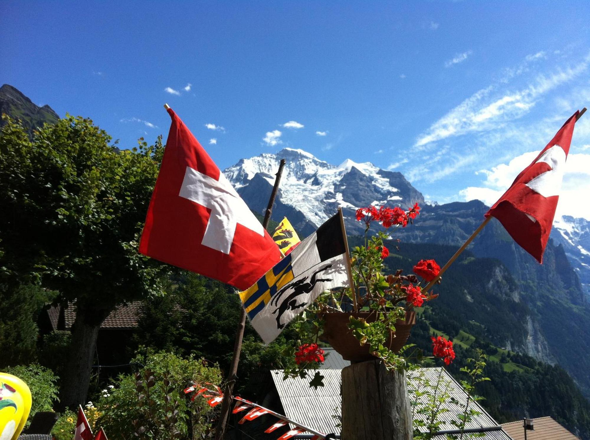 Hotel Bellevue - Traditional Swiss Hideaway Wengen Exterior photo