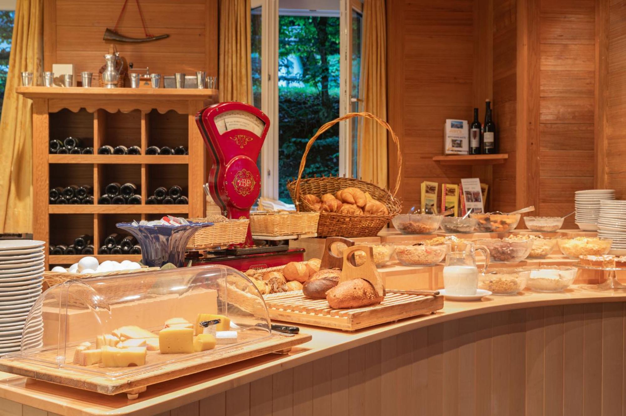 Hotel Bellevue - Traditional Swiss Hideaway Wengen Exterior photo